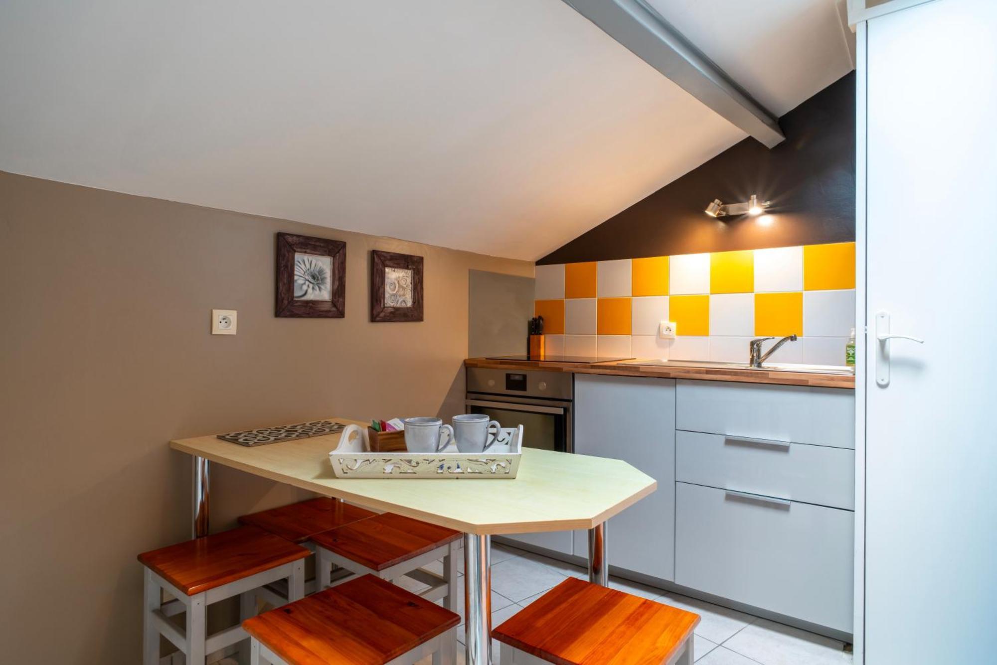 La Libellule - Charmante Maison Avec Jardin A Sene Luaran gambar